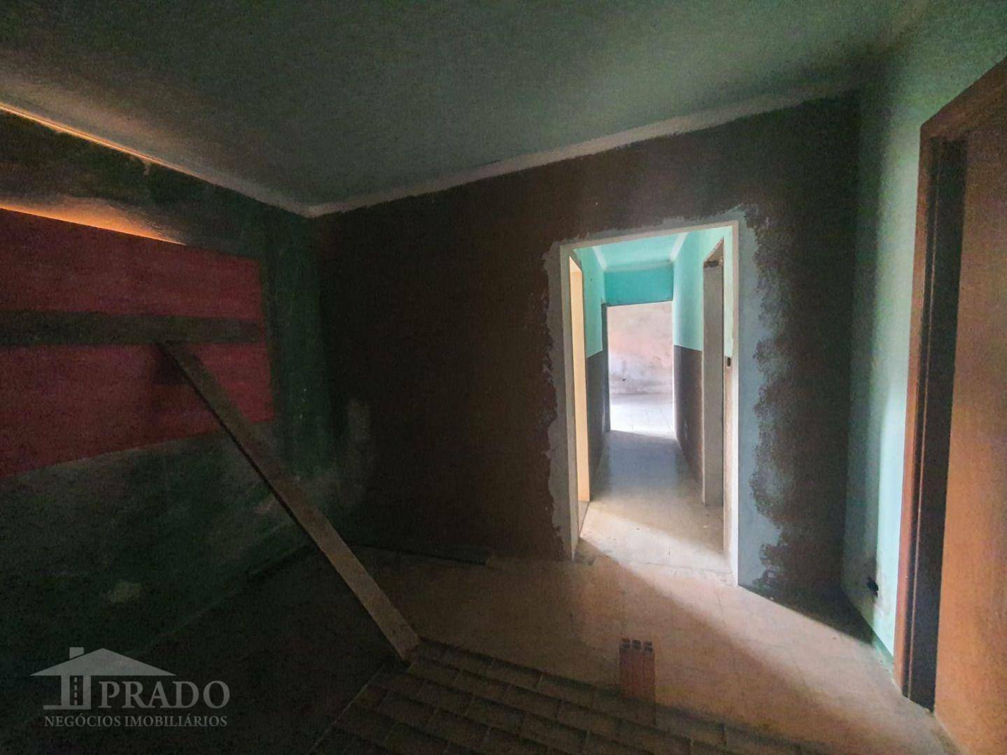 Casa à venda com 4 quartos, 169m² - Foto 11