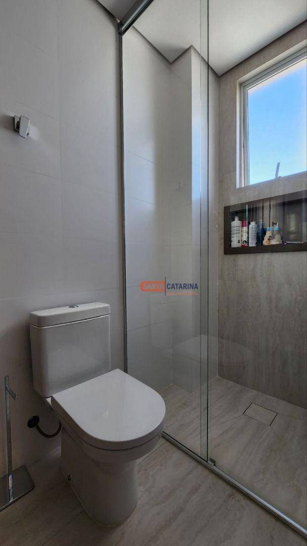 Apartamento à venda com 3 quartos, 143m² - Foto 15