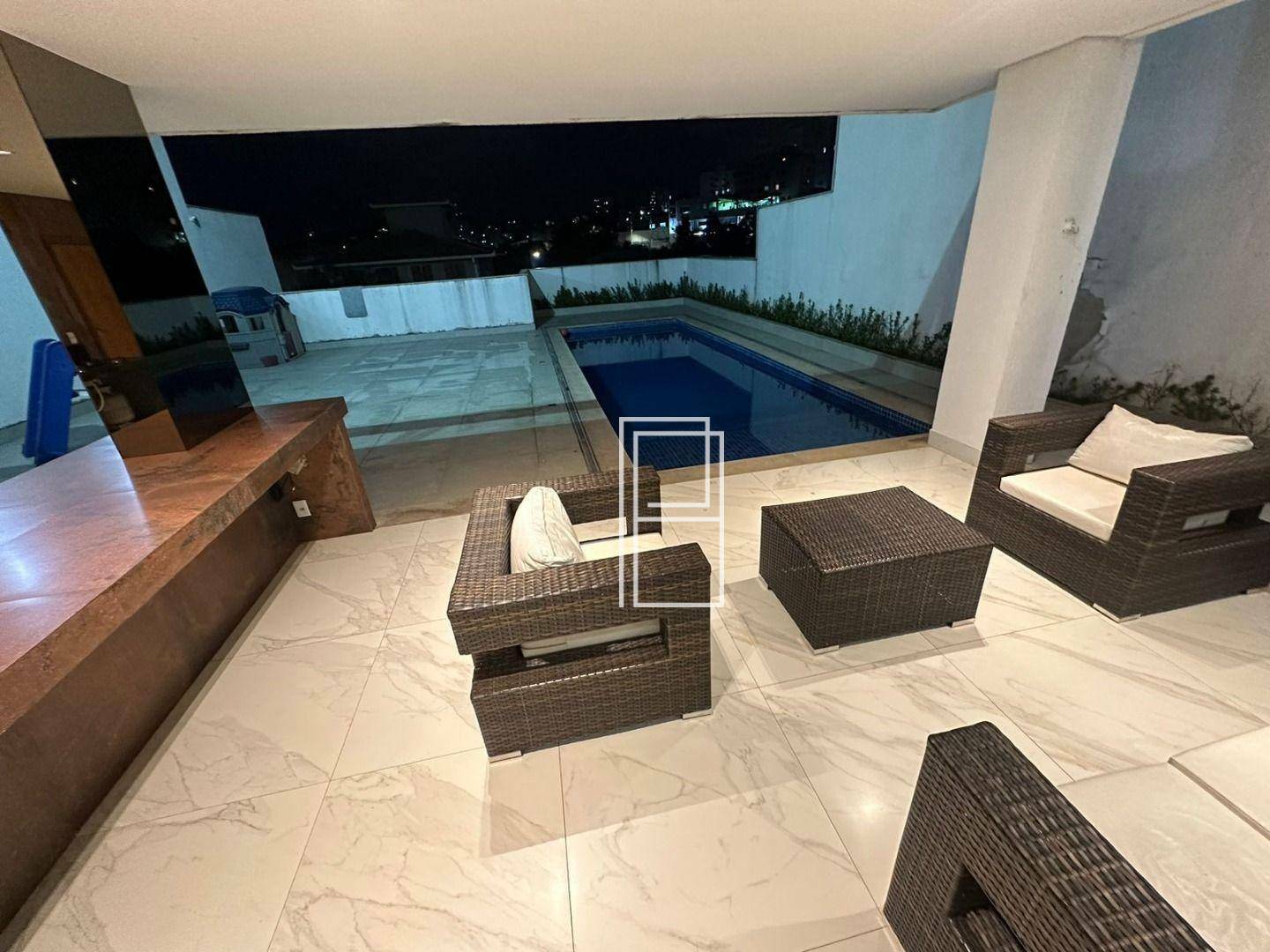 Casa à venda com 4 quartos, 250m² - Foto 6