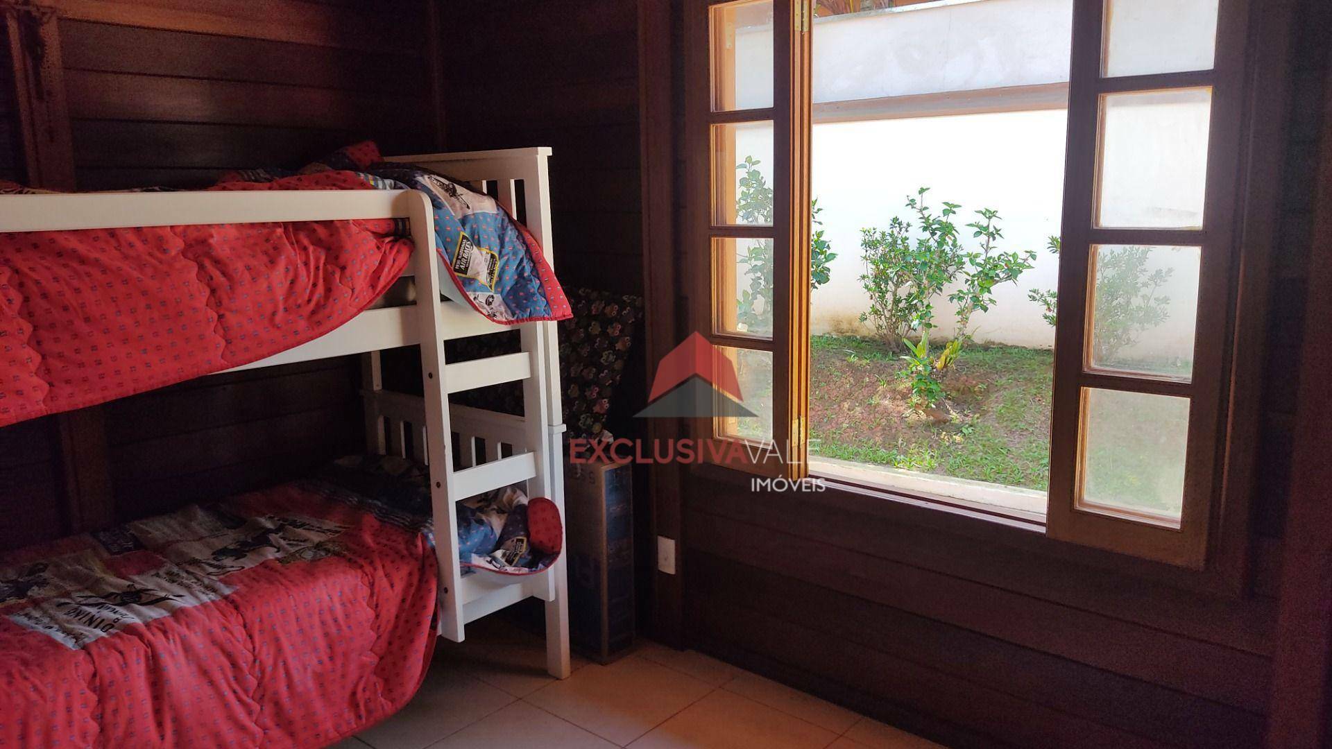 Casa de Condomínio à venda com 4 quartos, 230m² - Foto 8