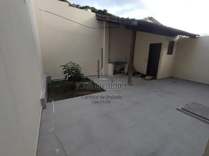 Casa à venda com 4 quartos, 180m² - Foto 21