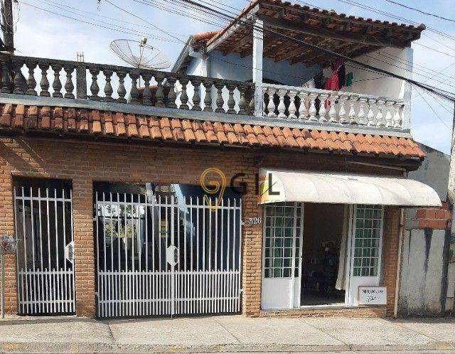 Sobrado à venda com 3 quartos, 203m² - Foto 1