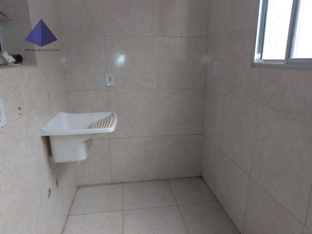 Casa à venda com 2 quartos, 60m² - Foto 15