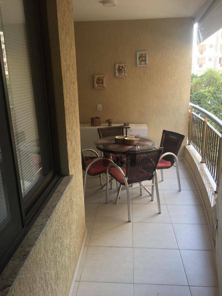 Apartamento à venda com 3 quartos, 98m² - Foto 5