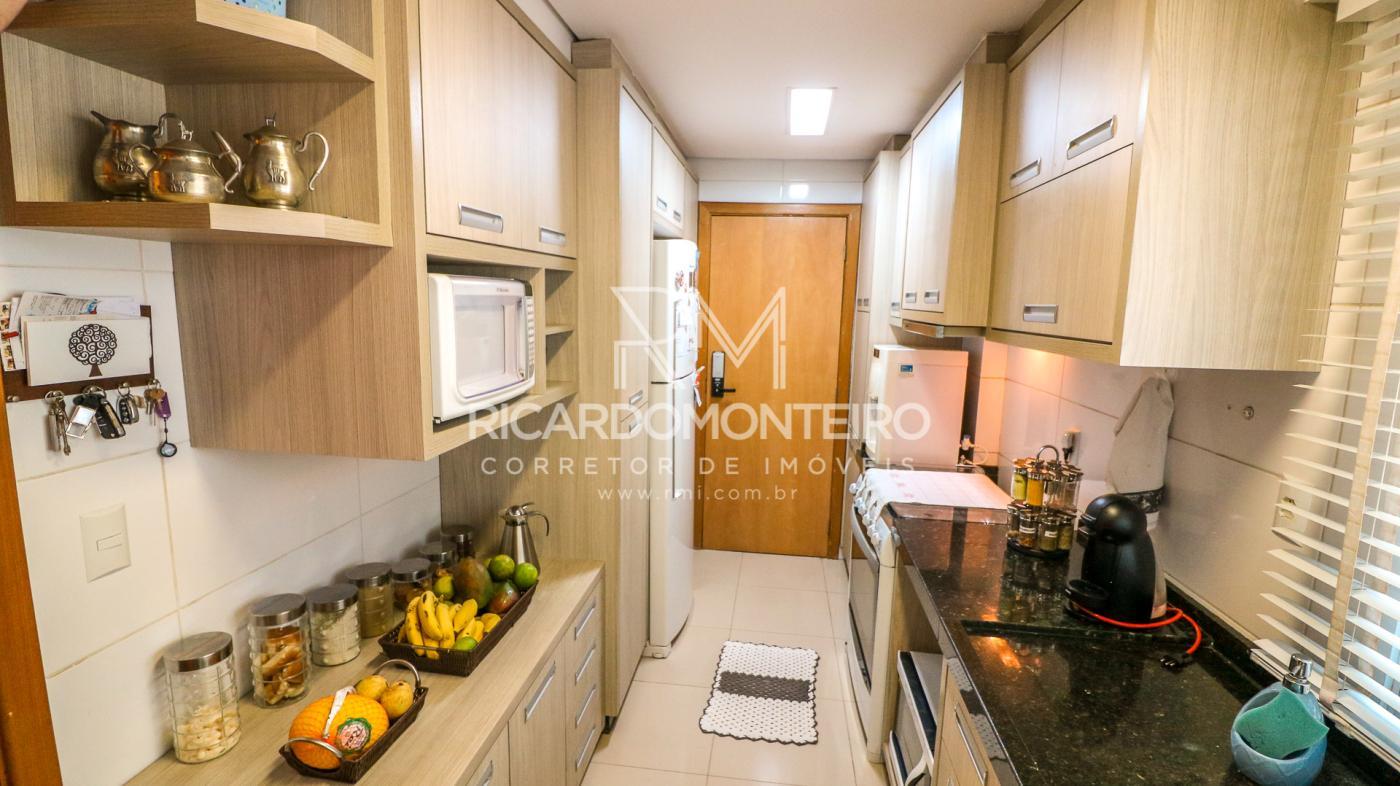 Apartamento à venda com 3 quartos, 110m² - Foto 9