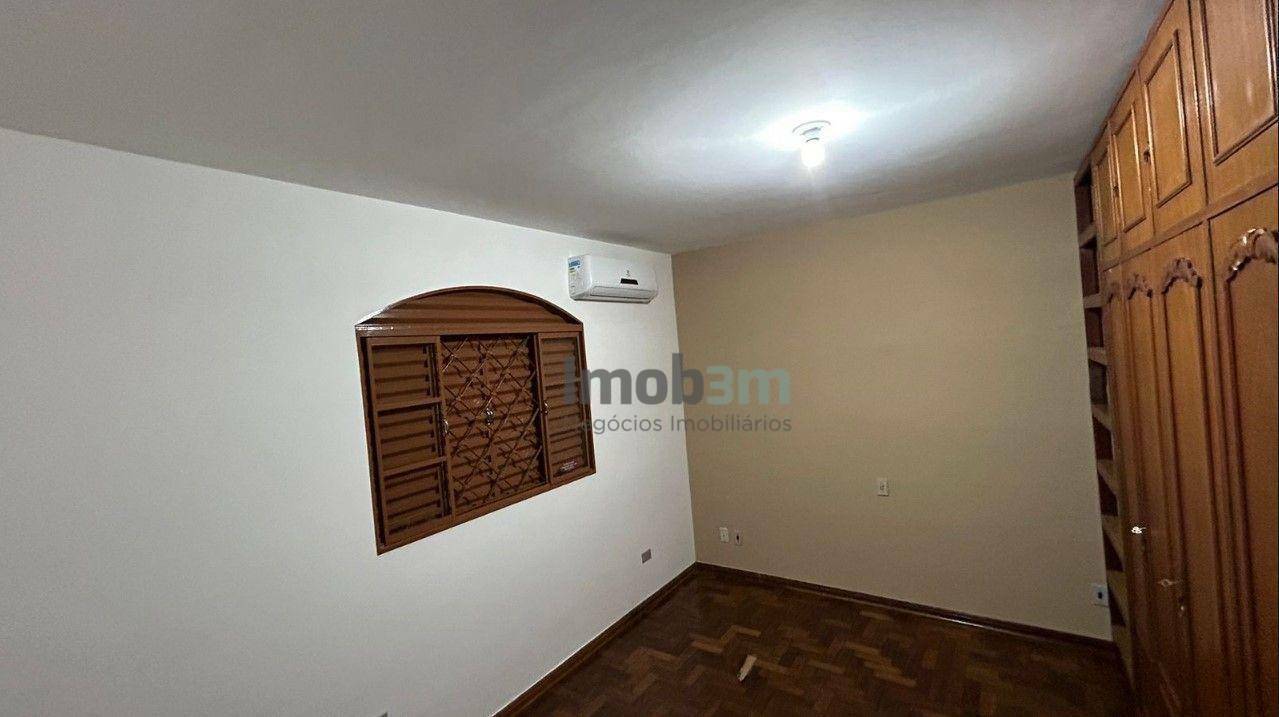 Casa para alugar com 2 quartos, 80m² - Foto 5