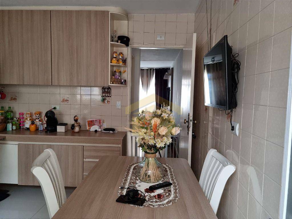 Sobrado à venda com 3 quartos, 100m² - Foto 4