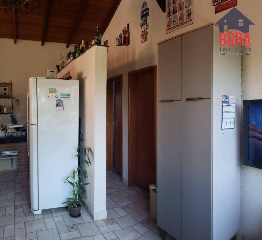 Casa à venda com 4 quartos, 300m² - Foto 15