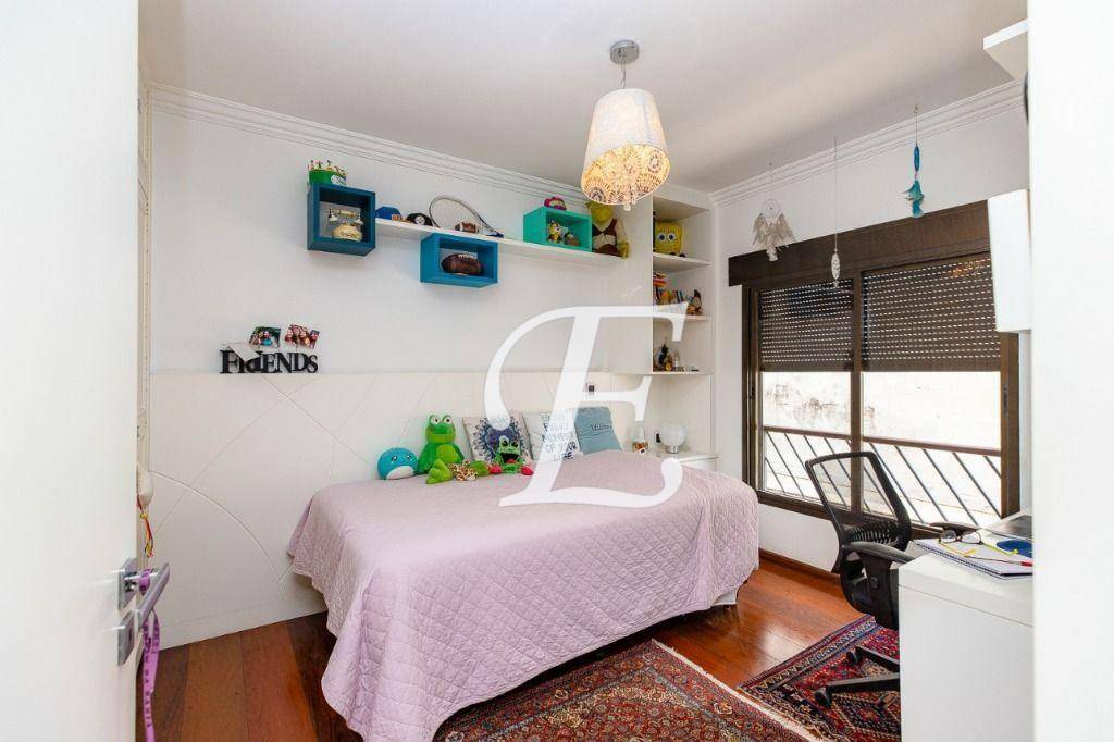 Apartamento à venda com 3 quartos, 217m² - Foto 32