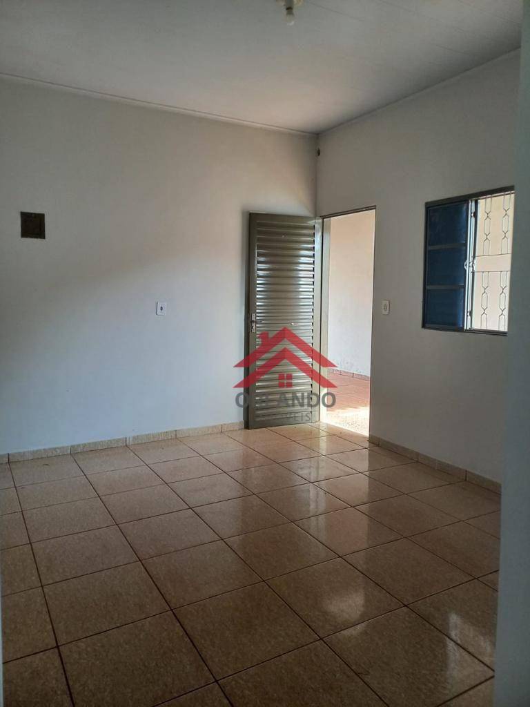 Casa à venda com 3 quartos, 90m² - Foto 3