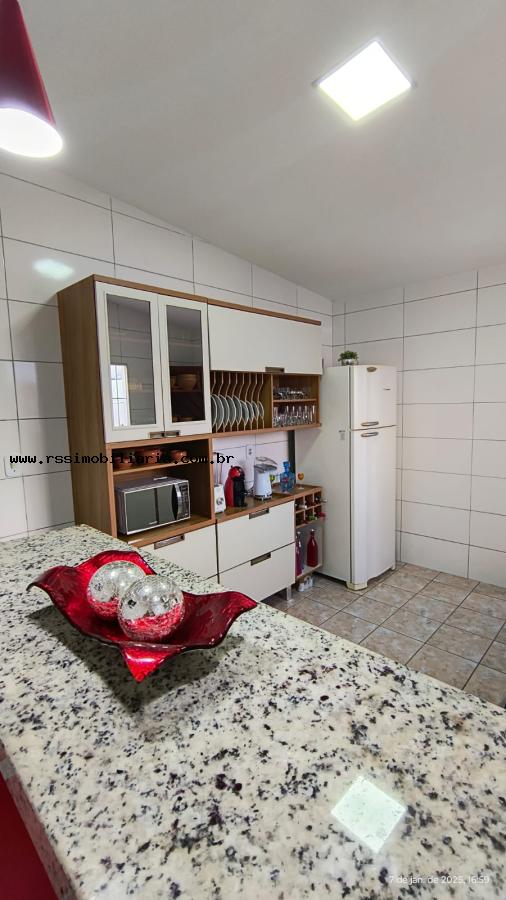Casa à venda com 2 quartos, 56m² - Foto 24