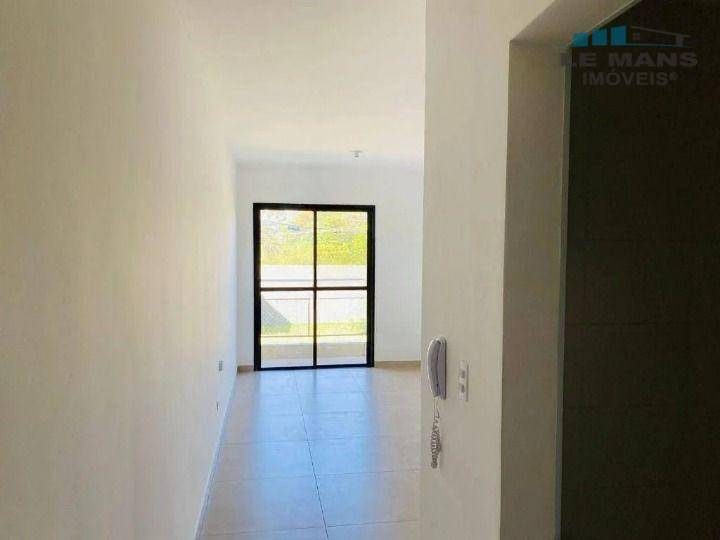 Apartamento à venda com 3 quartos, 80m² - Foto 3