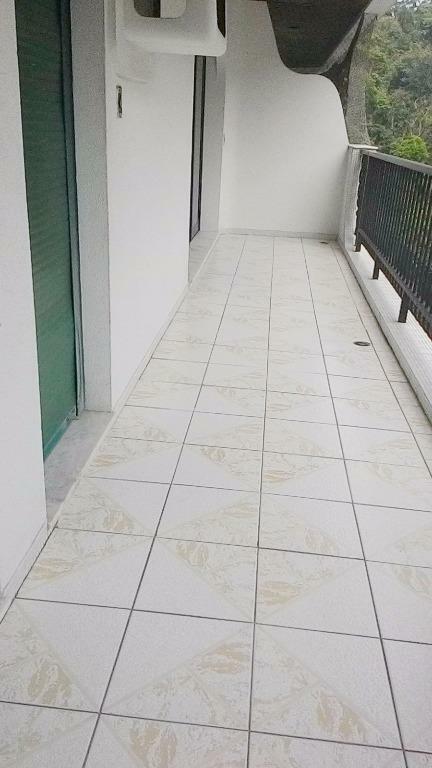 Apartamento à venda com 3 quartos, 135m² - Foto 3