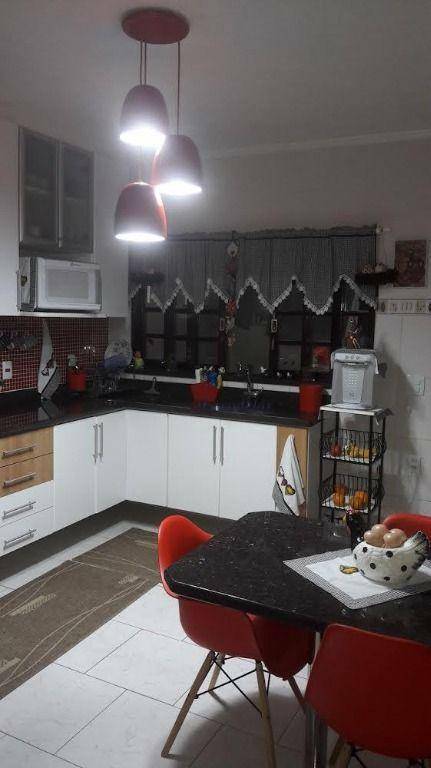 Sobrado à venda com 3 quartos, 220m² - Foto 20