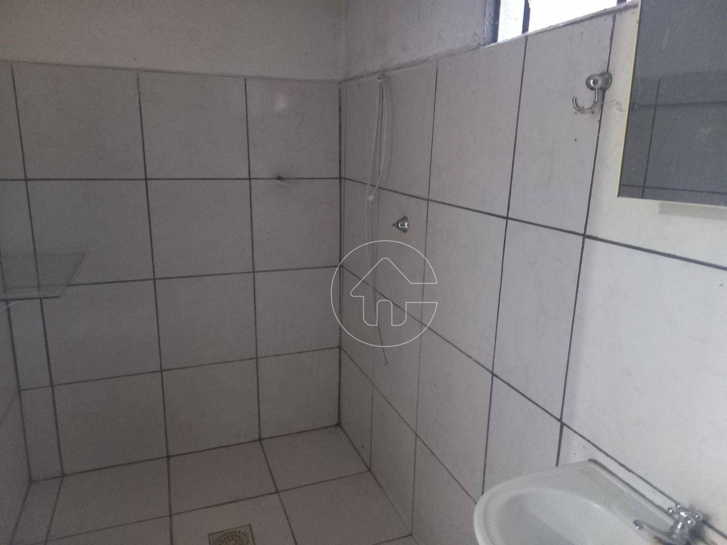 Casa à venda com 4 quartos, 100m² - Foto 3