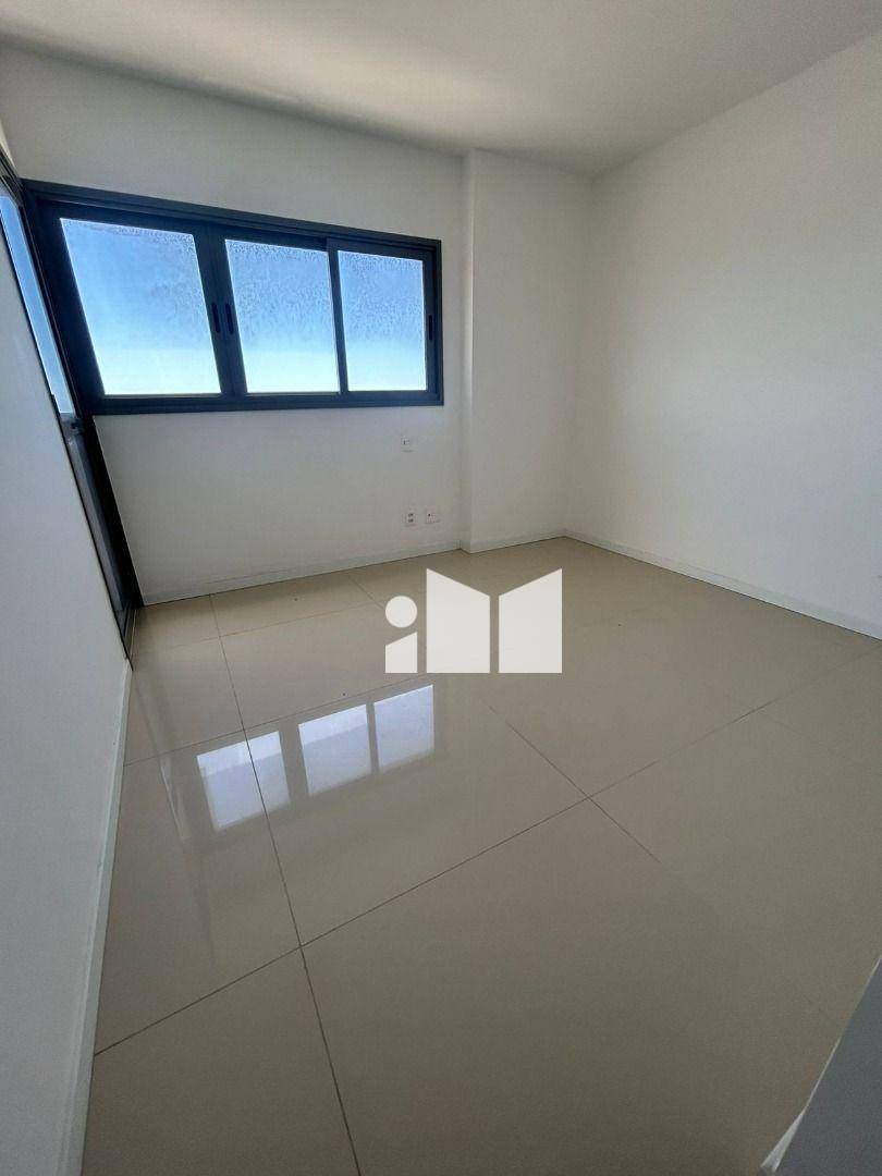 Apartamento à venda com 4 quartos, 147m² - Foto 11