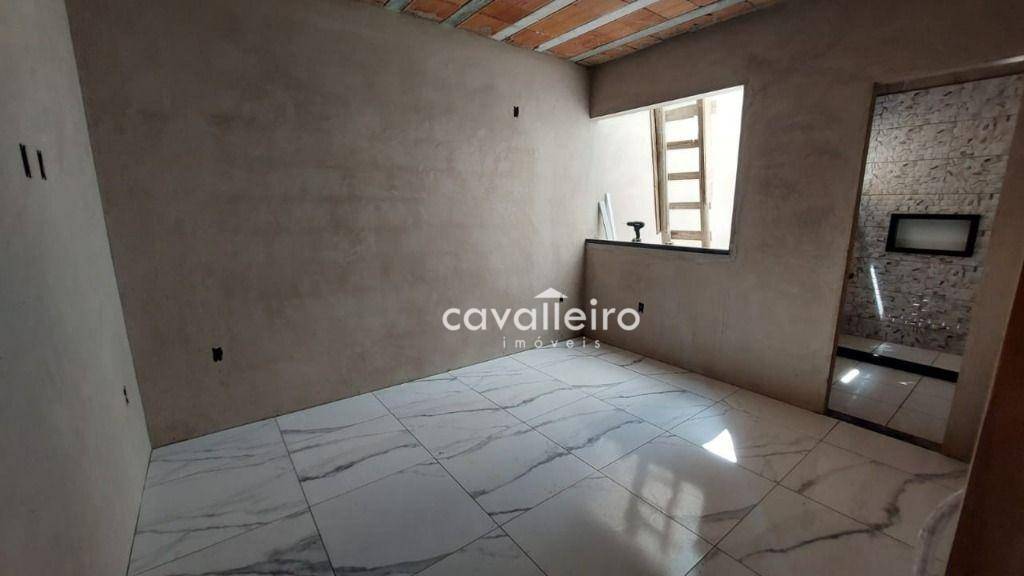 Casa à venda com 2 quartos, 70m² - Foto 2