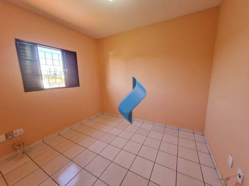 Casa para alugar com 3 quartos, 108m² - Foto 36