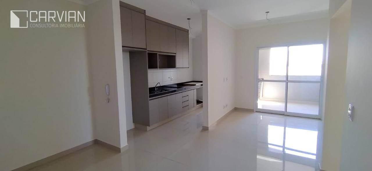 Apartamento à venda com 2 quartos, 82m² - Foto 3