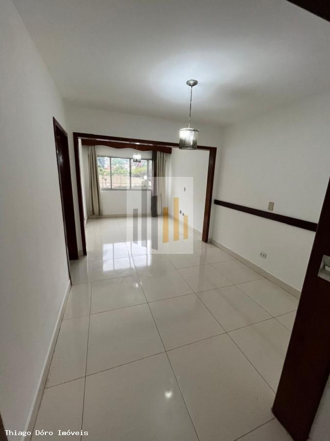 Apartamento para alugar com 3 quartos, 70m² - Foto 2