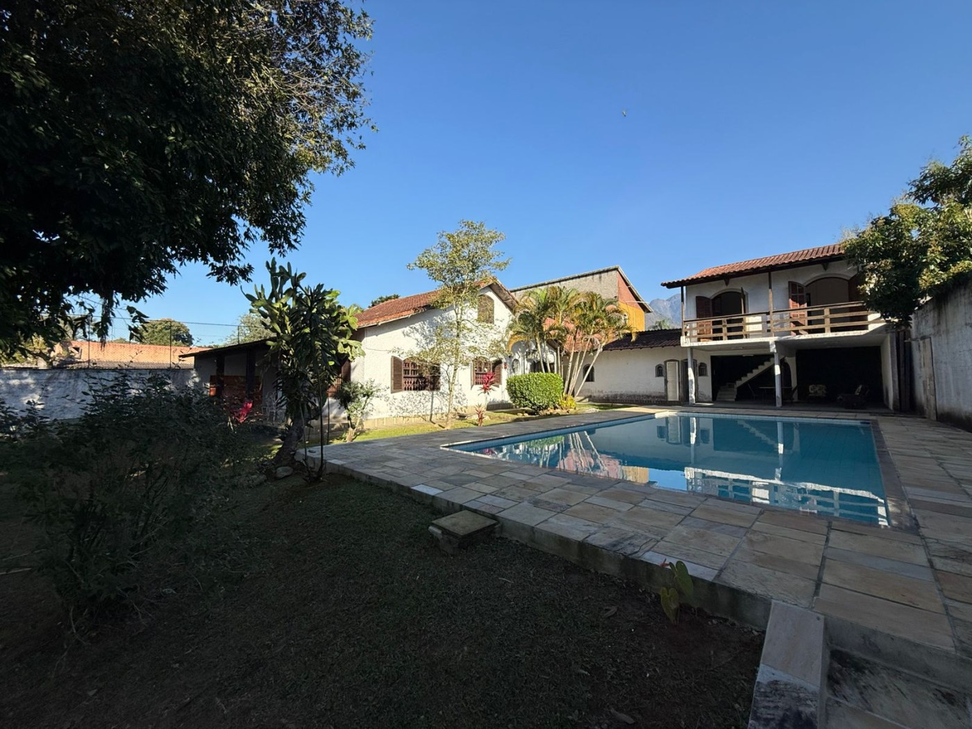 Casa à venda com 4 quartos, 720m² - Foto 3