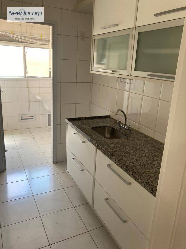 Apartamento à venda com 3 quartos, 83m² - Foto 3