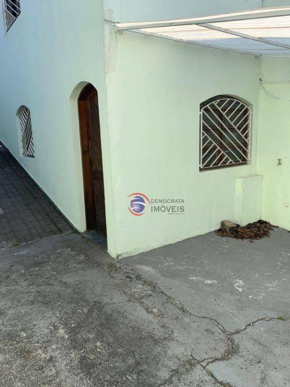 Sobrado à venda com 4 quartos, 232m² - Foto 44