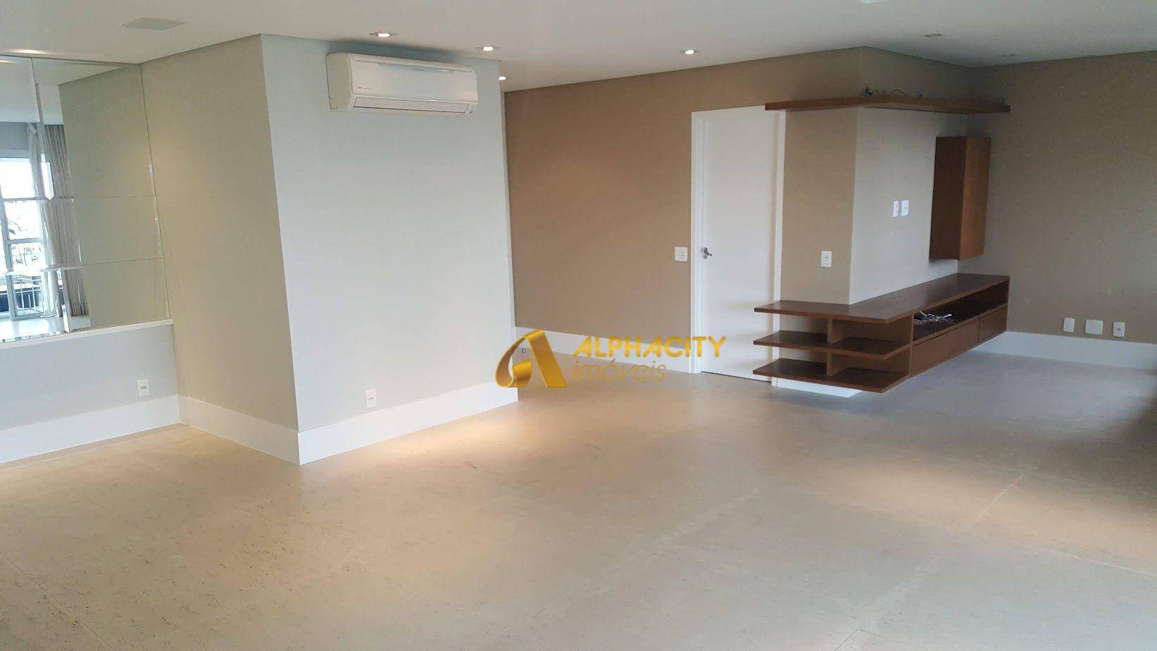 Apartamento para alugar com 3 quartos, 202m² - Foto 27