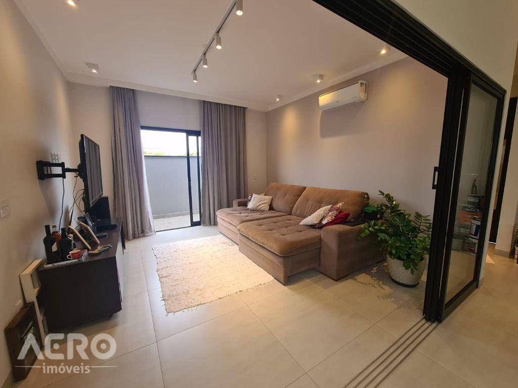 Casa à venda com 3 quartos, 210m² - Foto 11