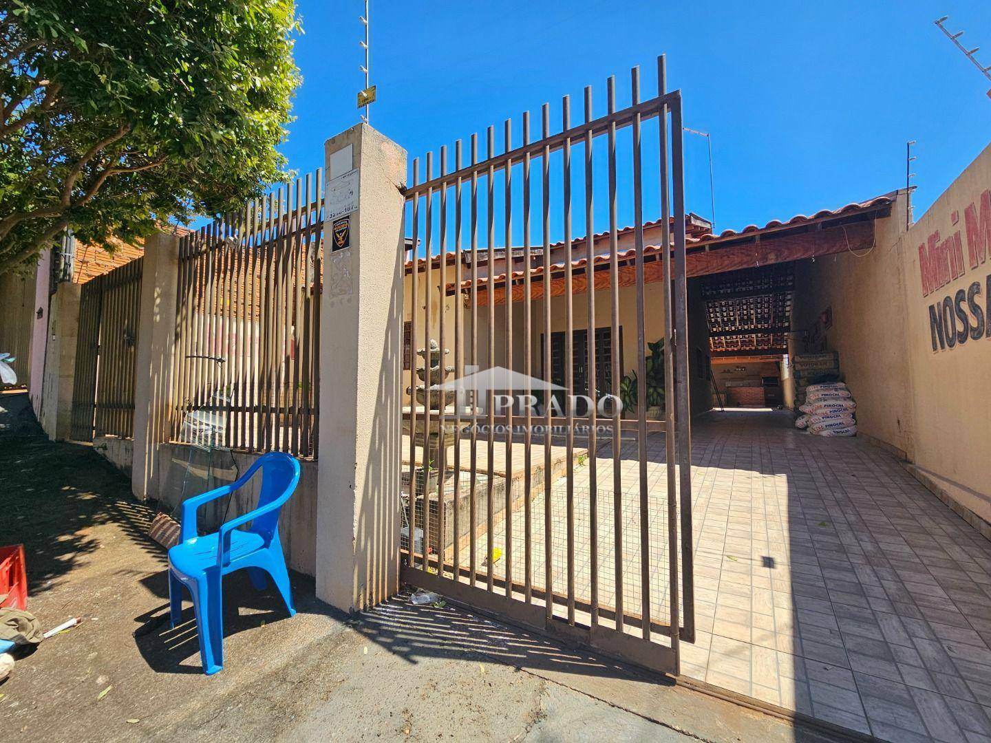 Casa à venda com 3 quartos, 176m² - Foto 4