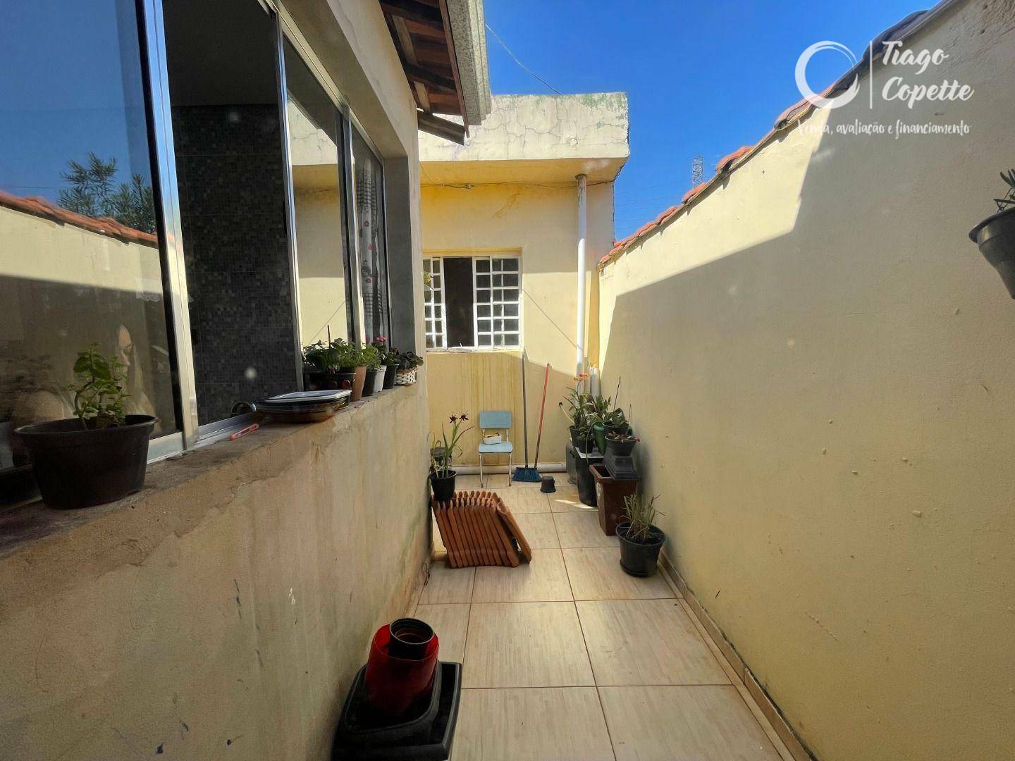 Casa à venda com 4 quartos, 144m² - Foto 18