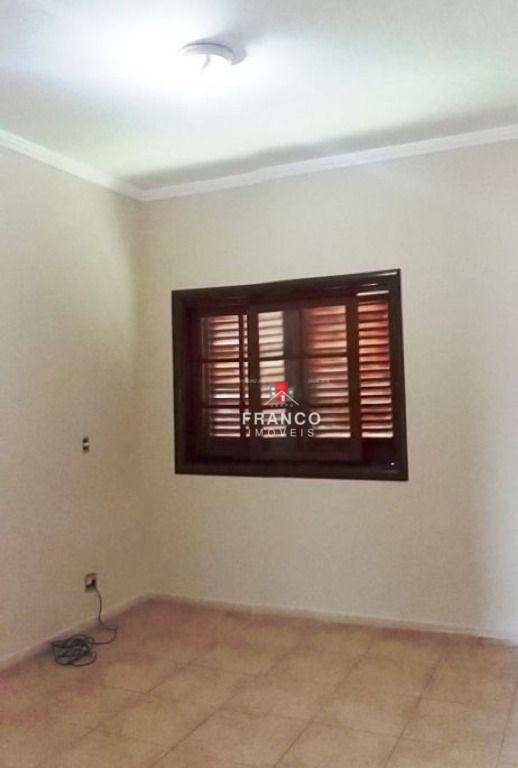 Casa de Condomínio à venda com 4 quartos, 290m² - Foto 17