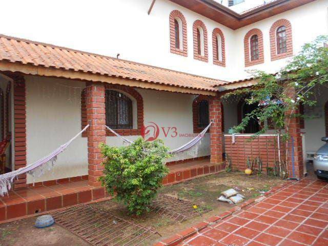 Sobrado à venda com 4 quartos, 200m² - Foto 2