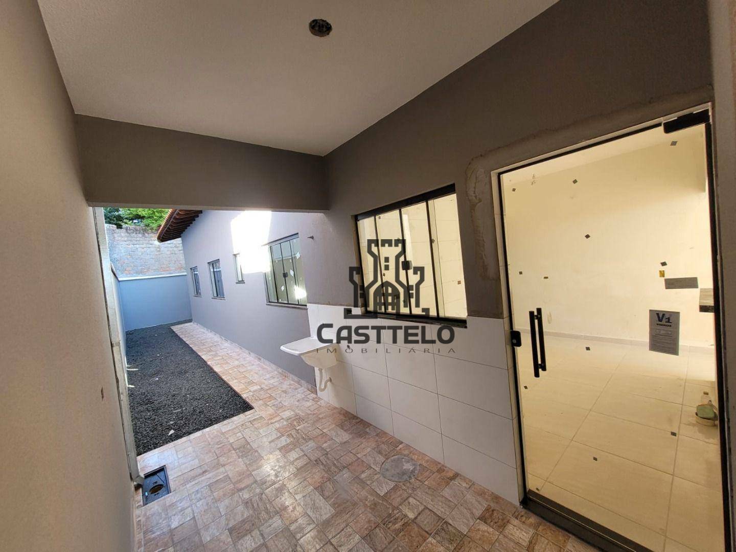 Casa à venda com 3 quartos, 84m² - Foto 4