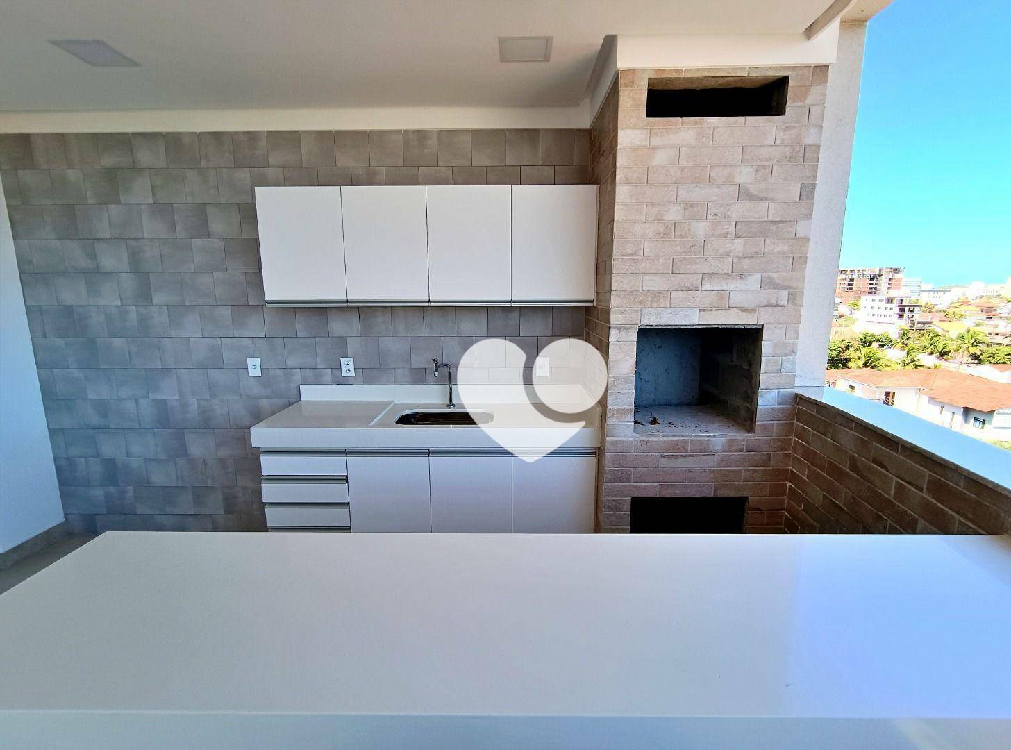 Apartamento à venda com 3 quartos, 190m² - Foto 1