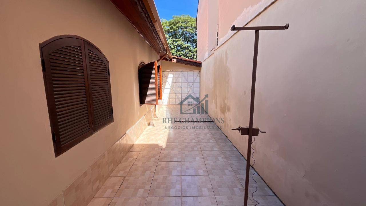Casa, 3 quartos, 230 m² - Foto 4