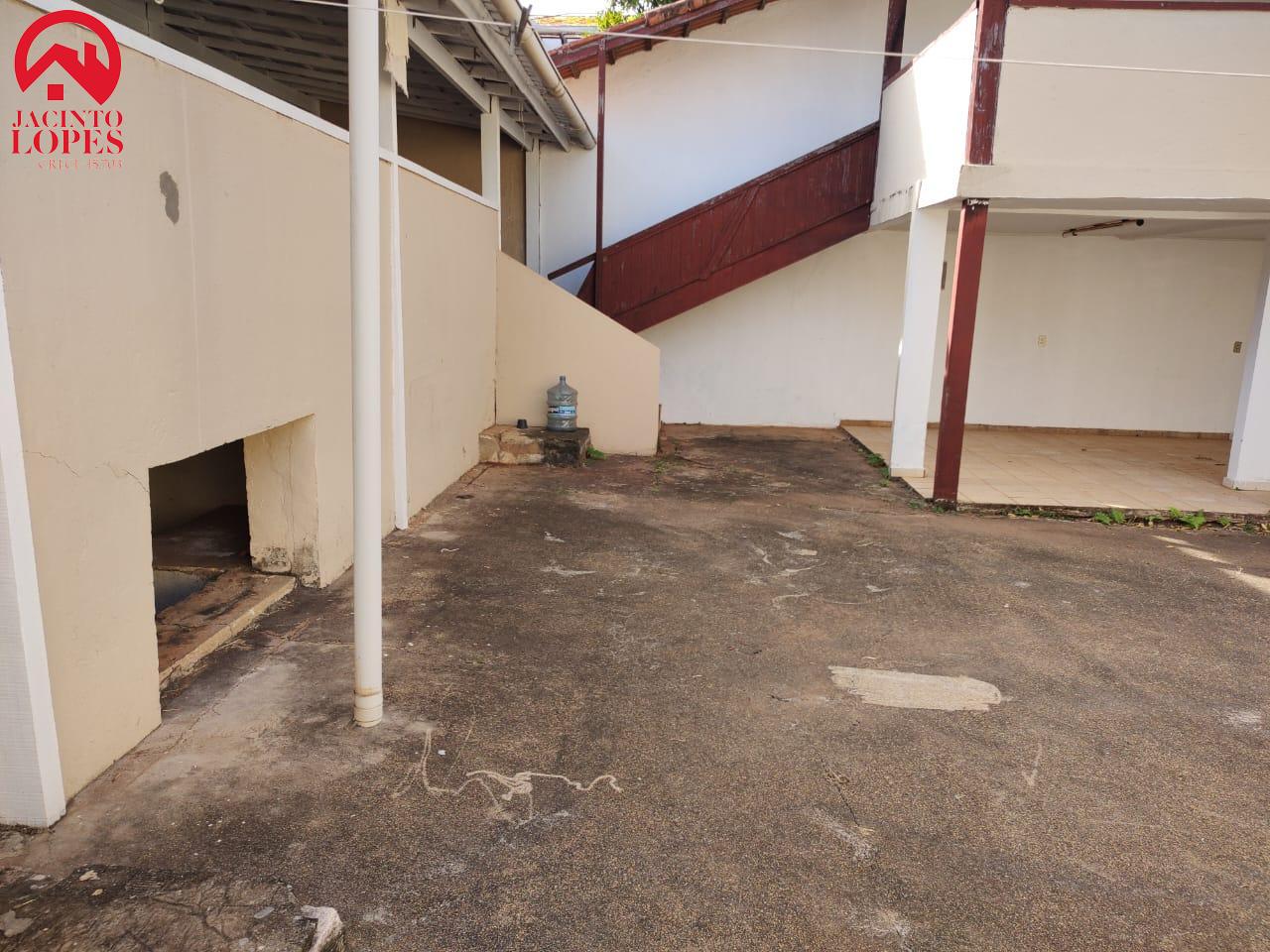 Casa à venda com 3 quartos, 400m² - Foto 5