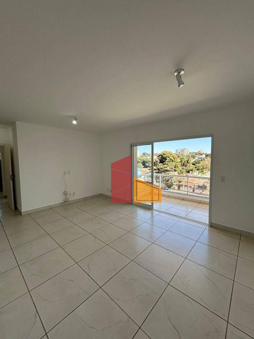 Apartamento à venda e aluguel com 3 quartos, 125m² - Foto 2