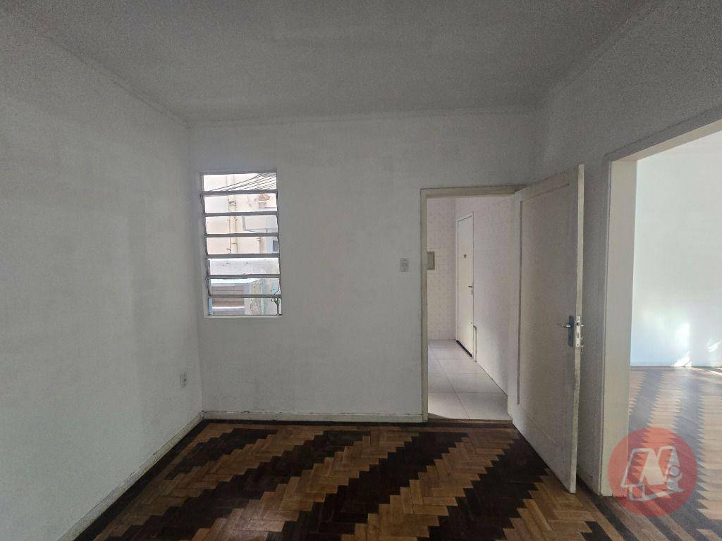 Apartamento para alugar com 3 quartos, 110m² - Foto 6