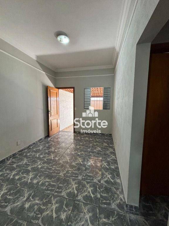 Casa à venda com 5 quartos, 130m² - Foto 4