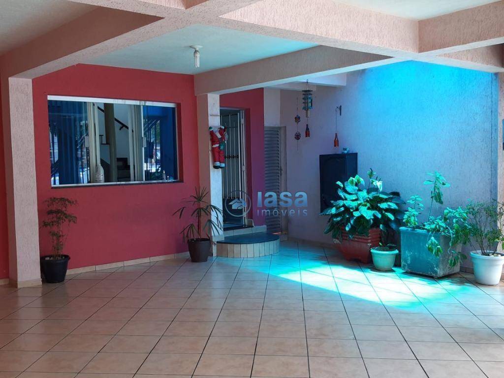 Sobrado à venda com 4 quartos, 300m² - Foto 26