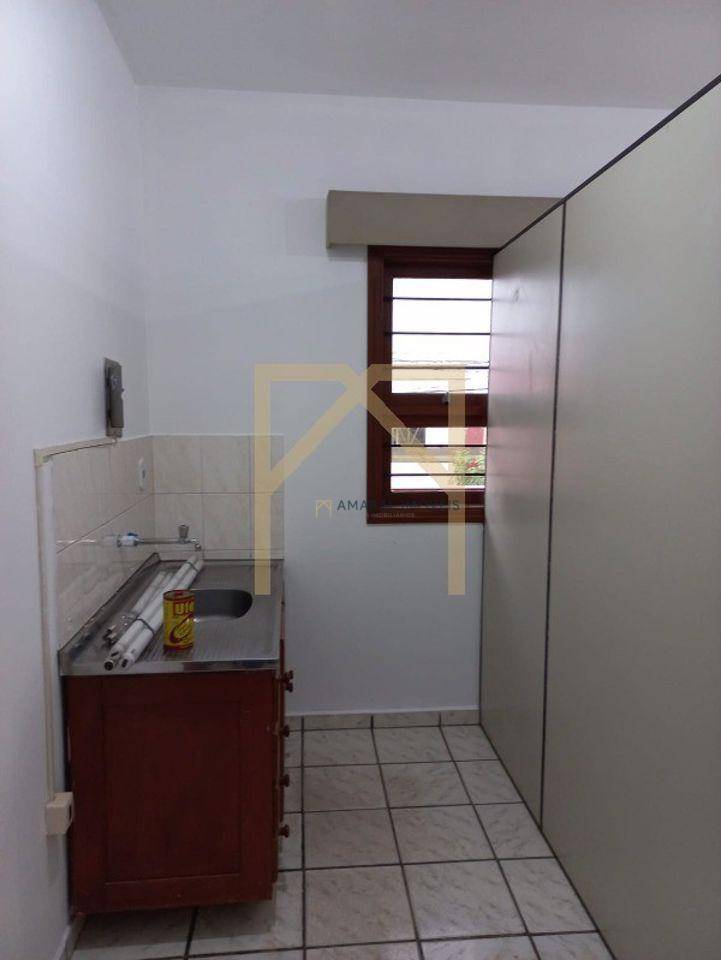 Casa à venda com 4 quartos, 240m² - Foto 4