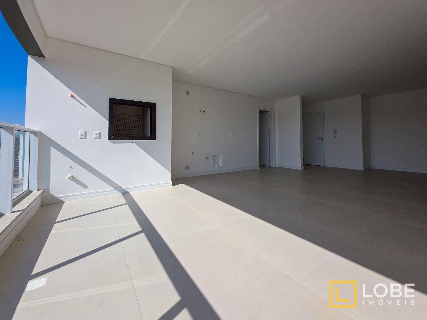 Apartamento à venda com 3 quartos, 126m² - Foto 1