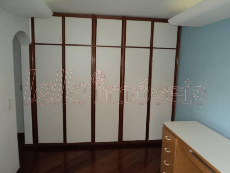 Apartamento para alugar com 4 quartos, 216m² - Foto 11