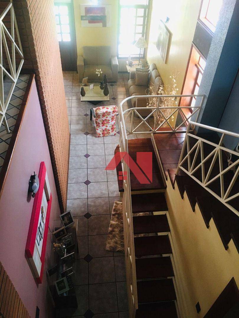 Sobrado à venda com 3 quartos, 274m² - Foto 18