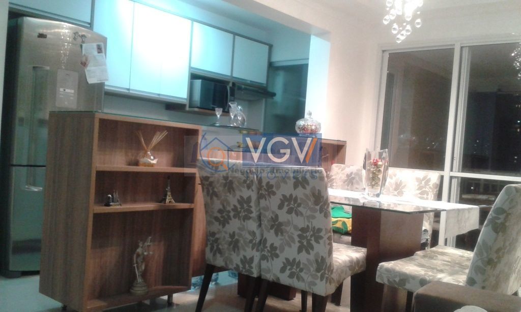 Apartamento à venda com 2 quartos, 65m² - Foto 2