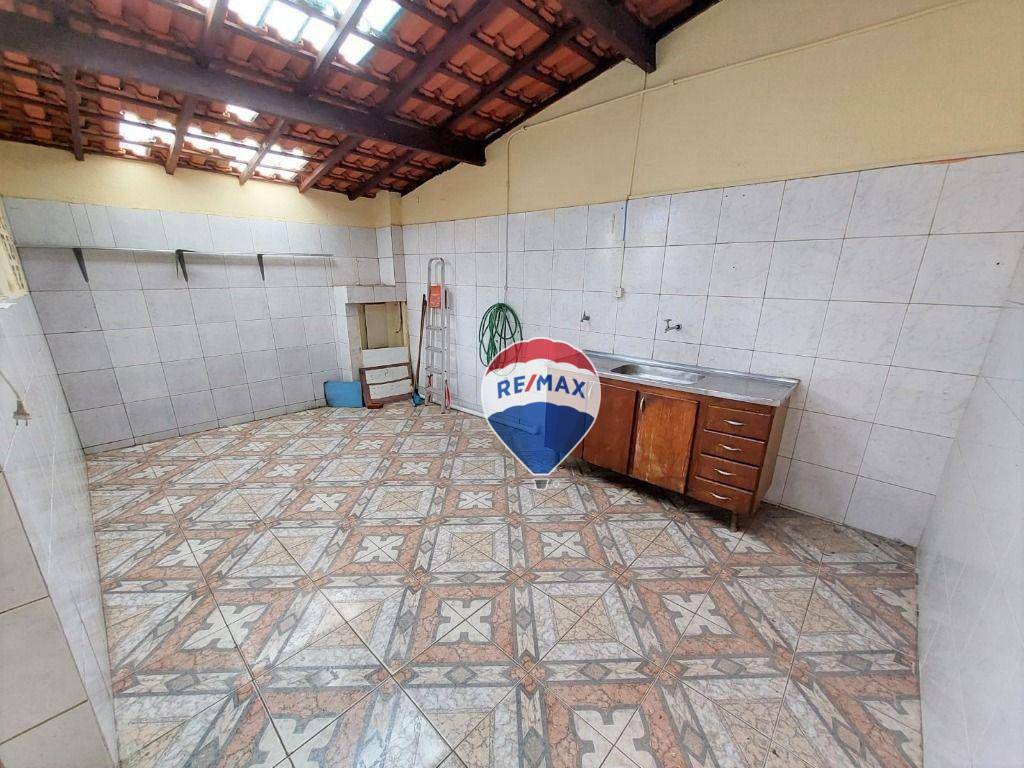 Casa à venda com 1 quarto, 65m² - Foto 3