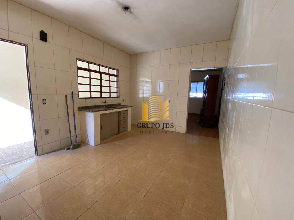 Casa à venda com 2 quartos, 114m² - Foto 7