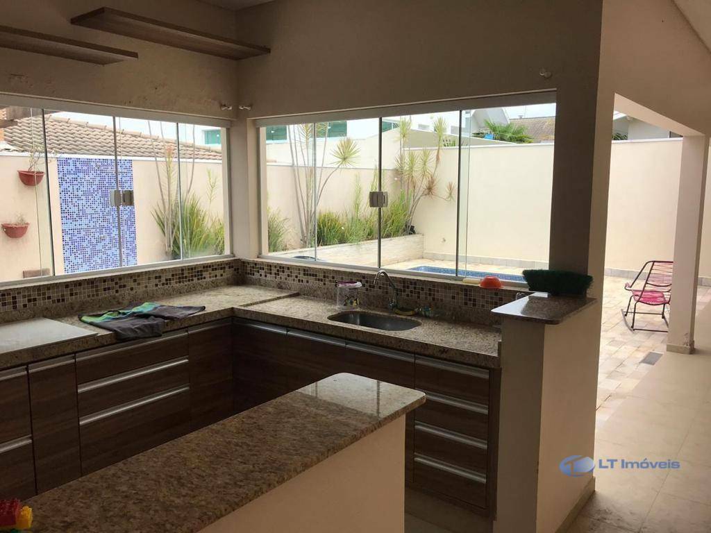 Casa de Condomínio para alugar com 4 quartos, 360m² - Foto 19