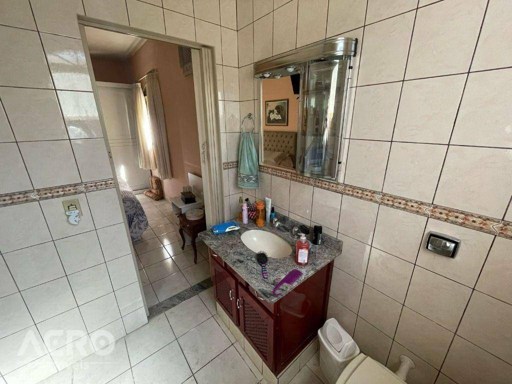 Casa à venda com 3 quartos, 128m² - Foto 34